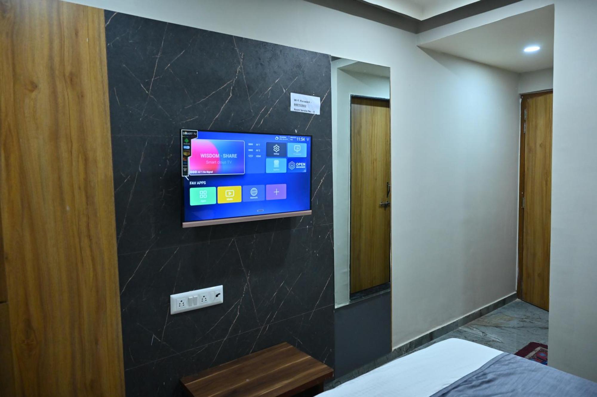 Hotel Sury Villa อาเมดาบัด ภายนอก รูปภาพ
