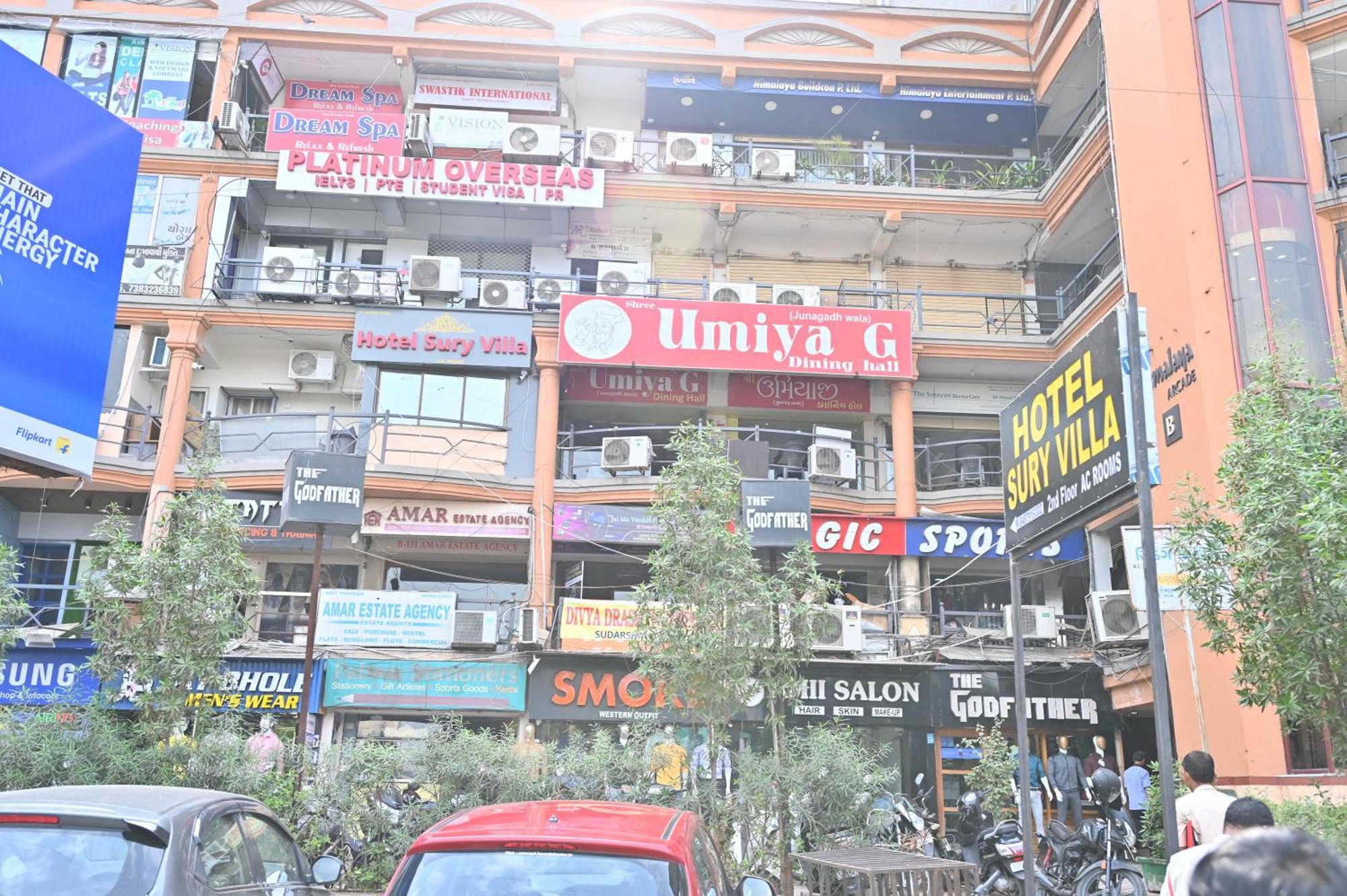Hotel Sury Villa อาเมดาบัด ภายนอก รูปภาพ